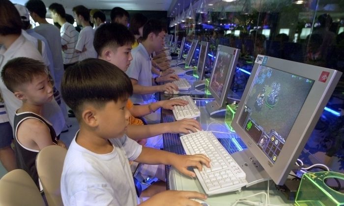 चीनमा १८ वर्षमुनिका अनलाइन गेमरहरुका लागि नयाँ नियम, राती अनलाइन गेम खेल्न प्रतिबन्ध