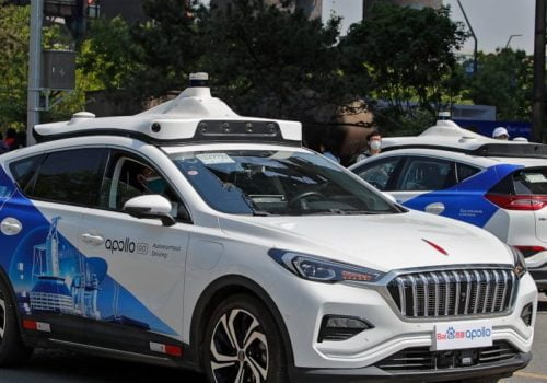 बैदूलाई चीनको पहिलो पूर्ण चालकविहीन रोबोट्याक्सीको लाइसेन्स, दुई शहरमा सेवा शुरु