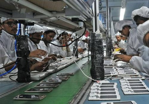 भारतले एप्पल, शाओमी र अन्य ठूला उत्पादकहरूका लागि आयात शुल्क १० प्रतिशत घटाएसँगै स्मार्टफोन उत्पादन फस्टाउने
