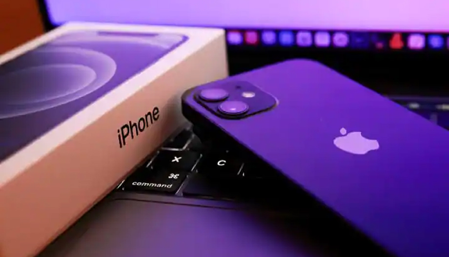एप्पललाई दश वर्षमा पहिलो पटक आईफोन र आईप्याडको उत्पादन रोक्नुपर्ने बाध्यता