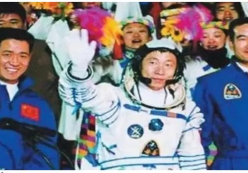 चीनको अन्तरिक्ष यात्रा सिञ्जाओ–५ मा सफलता