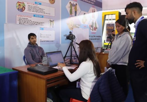 ताप्लेजुङमा राष्ट्रिय परिचयपत्र बनाउनेको भिड